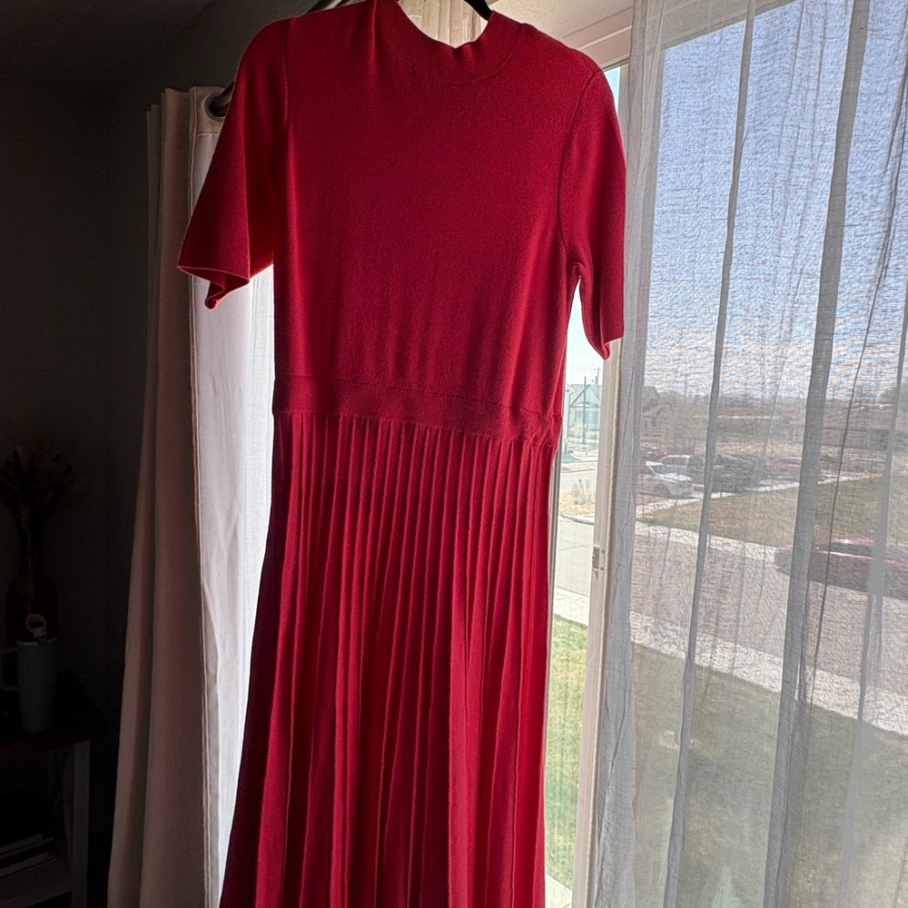 Elegant Ann Taylor Coral Pink Pleated Dress